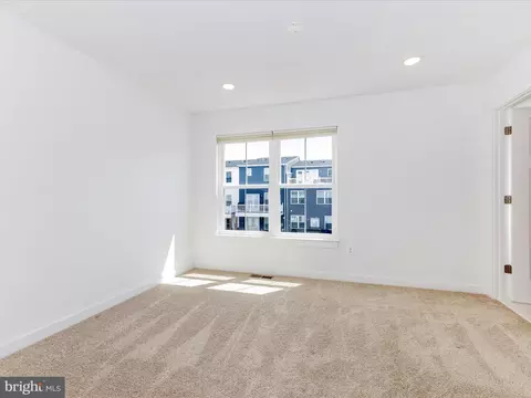 Bedroom - 400 Waverley Dr, Frederick, MD 21702 photo 5 of 10