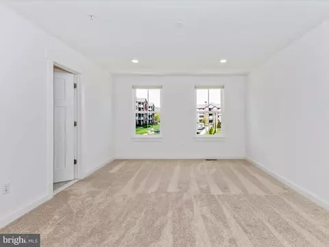 Bedroom - 400 Waverley Dr, Frederick, MD 21702 photo 1 of 10