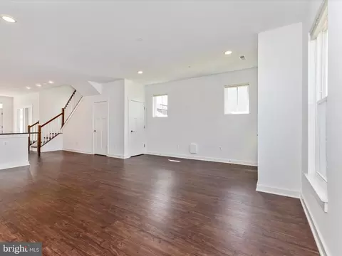 Living - 400 Waverley Dr, Frederick, MD 21702 photo 3 of 8