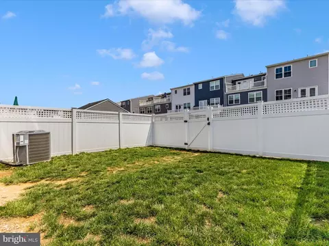 Exterior - 400 Waverley Dr, Frederick, MD 21702 photo 13 of 13