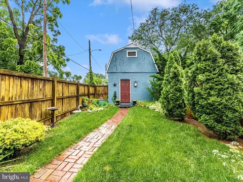 Exterior - 204 Center St, Frederick, MD 21701 photo 5 of 12