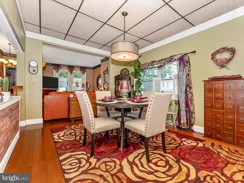 Dining - 204 Center St, Frederick, MD 21701 photo 2 of 3