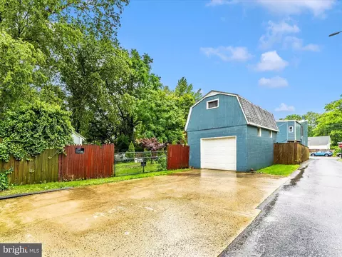 Exterior - 204 Center St, Frederick, MD 21701 photo 10 of 12