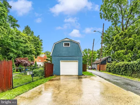 Exterior - 204 Center St, Frederick, MD 21701 photo 11 of 12