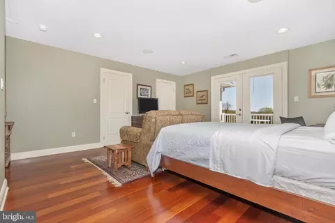 Bedroom - 4083 Reels Mill Rd, Frederick, MD 21704 photo 4 of 8