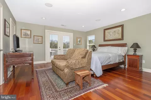Bedroom - 4083 Reels Mill Rd, Frederick, MD 21704 photo 3 of 8