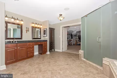 Entry Way - 4083 Reels Mill Rd, Frederick, MD 21704 photo 8 of 11