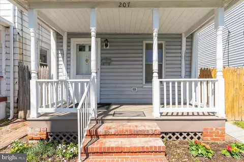 Exterior - 207 Maple Ave, Frederick, MD 21701 photo 2 of 8