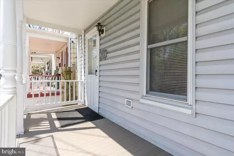 Exterior - 207 Maple Ave, Frederick, MD 21701 photo 3 of 8