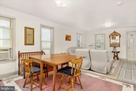 Dining - 207 Maple Ave, Frederick, MD 21701 photo 2 of 2