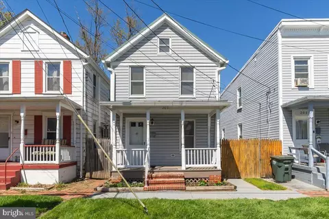 207 Maple Ave, Frederick, MD 21701