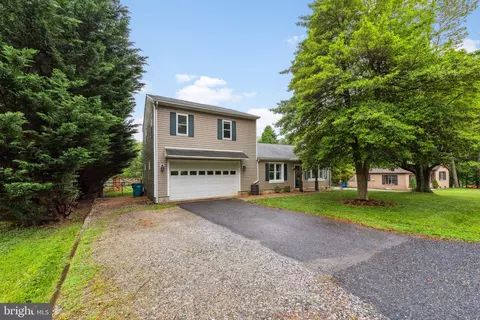 Exterior - 5939 Meadow Rd, Frederick, MD 21701 photo 4 of 12