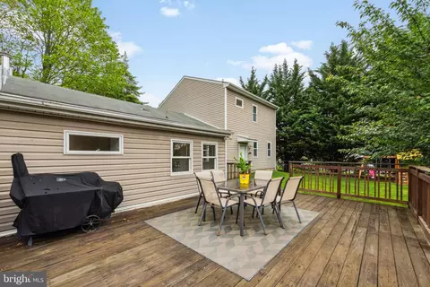 Exterior - 5939 Meadow Rd, Frederick, MD 21701 photo 5 of 12