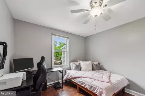 Bedroom - 5939 Meadow Rd, Frederick, MD 21701 photo 1 of 4