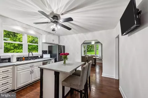 Kitchen - 5939 Meadow Rd, Frederick, MD 21701 photo 3 of 4