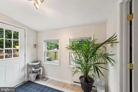 Entry Way - 5939 Meadow Rd, Frederick, MD 21701 photo 4 of 8