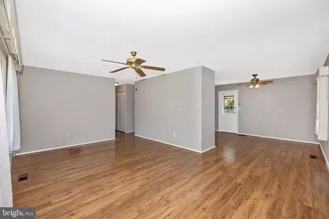 304 Canberra Ct, Frederick, MD 21701 photo 6