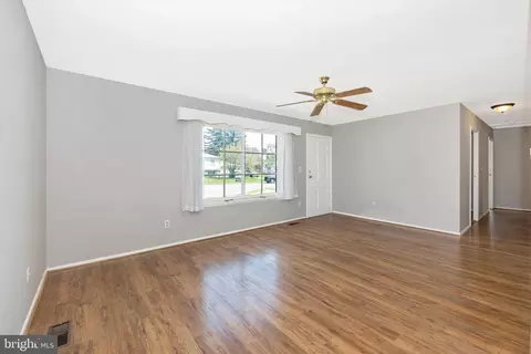 304 Canberra Ct, Frederick, MD 21701 photo 4