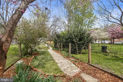 Exterior - 117 E 5th St, Frederick, MD 21701 photo 6 of 9