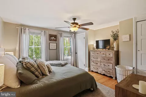 Bedroom - 117 E 5th St, Frederick, MD 21701 photo 1 of 7
