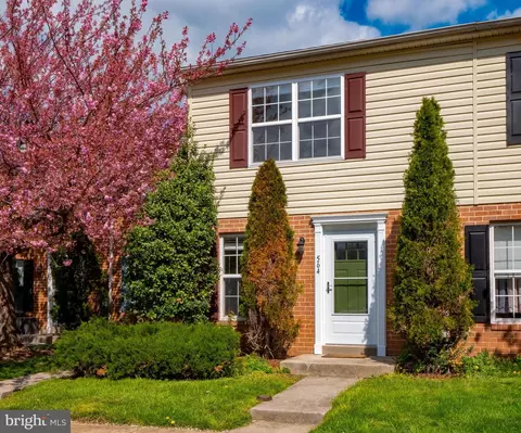 564 Cotswold Ct, Frederick, MD 21703