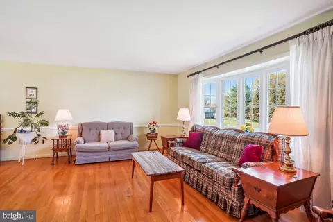Living - 8100 Clearfield Rd, Frederick, MD 21702 photo 1 of 7