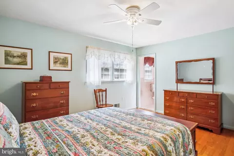 Bedroom - 8100 Clearfield Rd, Frederick, MD 21702 photo 5 of 8