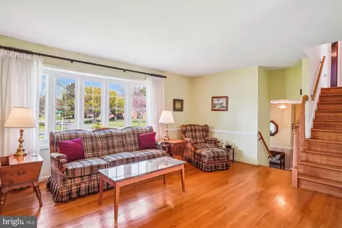 Living - 8100 Clearfield Rd, Frederick, MD 21702 photo 2 of 7