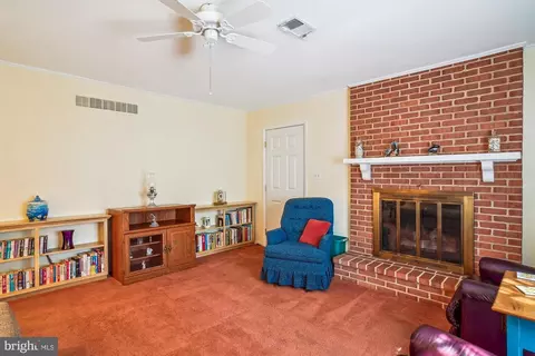 Living - 8100 Clearfield Rd, Frederick, MD 21702 photo 7 of 7