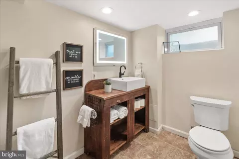 Bath - 403 Wilson Pl, Frederick, MD 21702 photo 3 of 3