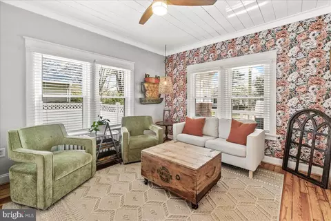 Living - 403 Wilson Pl, Frederick, MD 21702 photo 2 of 2