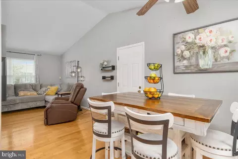218 Lake Coventry Dr, Frederick, MD 21702 photo 9