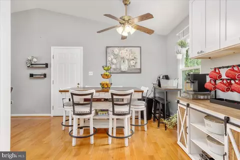 218 Lake Coventry Dr, Frederick, MD 21702 photo 8