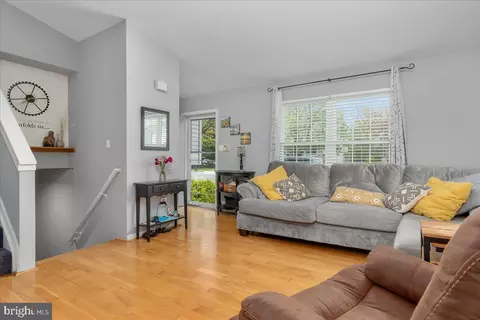 218 Lake Coventry Dr, Frederick, MD 21702 photo 3