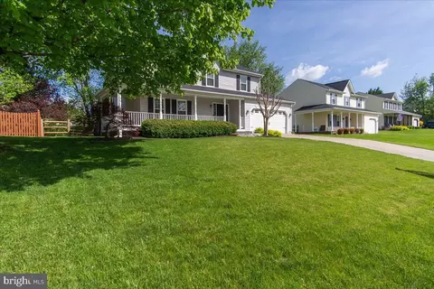 15 Walnut Pond Ct, Middletown, MD 21769 photo 2