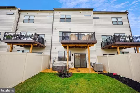 Exterior - 853 Amity St, Frederick, MD 21701 photo 3 of 7