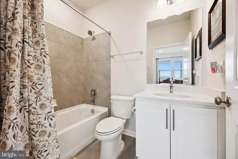Bath - 853 Amity St, Frederick, MD 21701 photo 2 of 2