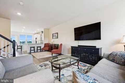 Entry Way - 853 Amity St, Frederick, MD 21701 photo 1 of 8