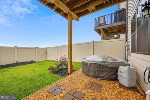 Exterior - 853 Amity St, Frederick, MD 21701 photo 6 of 7