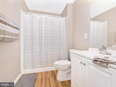 Bath - 5506 Duke Ct, Frederick, MD 21703 photo 6 of 6