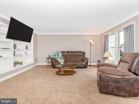 Living - 5506 Duke Ct, Frederick, MD 21703 photo 2 of 3