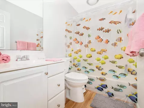 Bath - 5506 Duke Ct, Frederick, MD 21703 photo 4 of 6