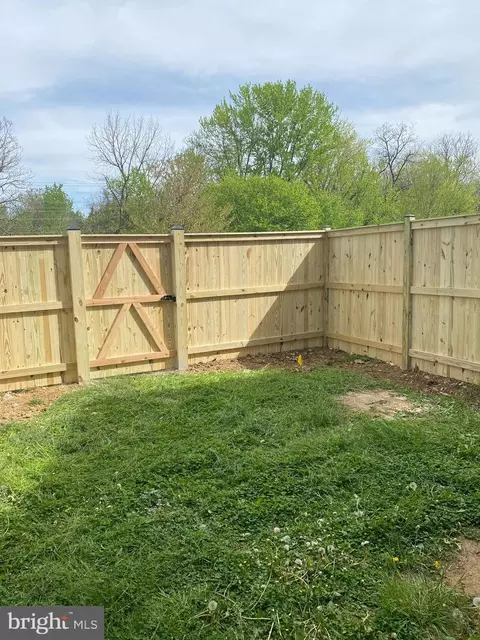 Exterior - 5506 Duke Ct, Frederick, MD 21703 photo 3 of 6