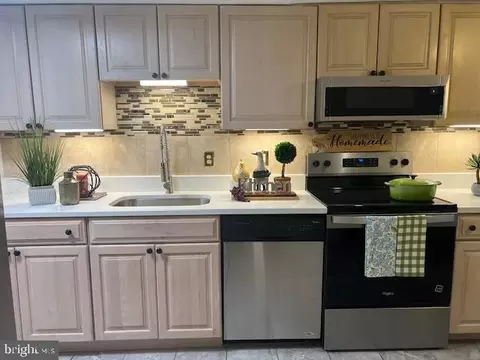 Kitchen - 7183 E Cimarron Ct, Frederick, MD 21703 photo 1 of 3