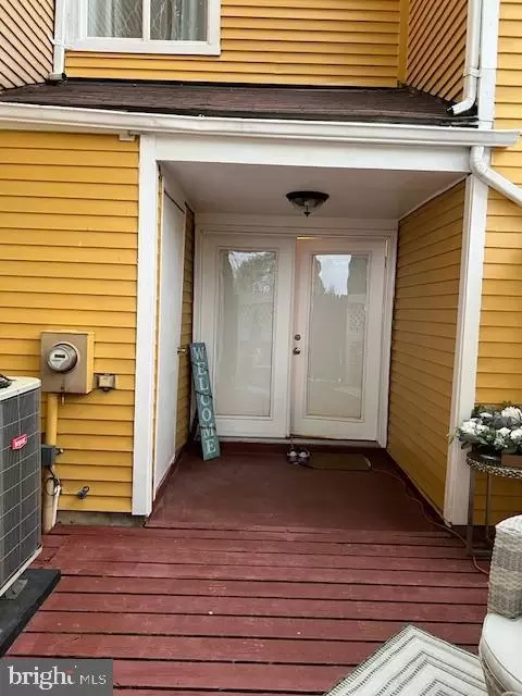 Exterior - 7183 E Cimarron Ct, Frederick, MD 21703 photo 2 of 5