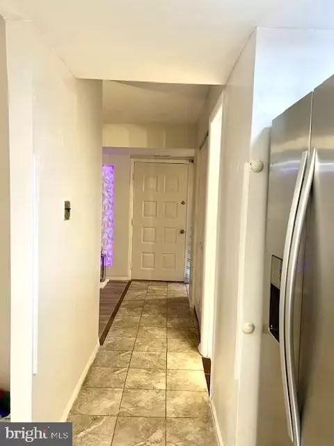 Entry Way - 7183 E Cimarron Ct, Frederick, MD 21703 photo 5 of 6