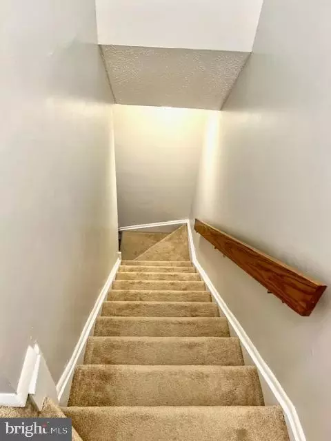 Entry Way - 7183 E Cimarron Ct, Frederick, MD 21703 photo 4 of 6