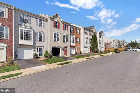 2475 Lakeside Dr, Frederick, MD 21702 photo 2