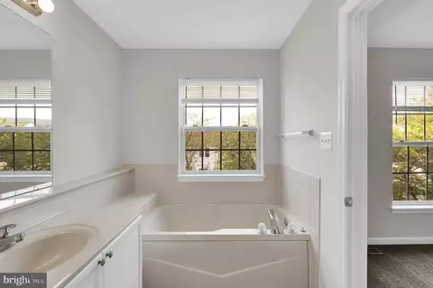 2475 Lakeside Dr, Frederick, MD 21702 photo 17
