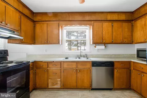 Kitchen - 7906 Longmeadow Dr, Frederick, MD 21701 photo 2 of 4